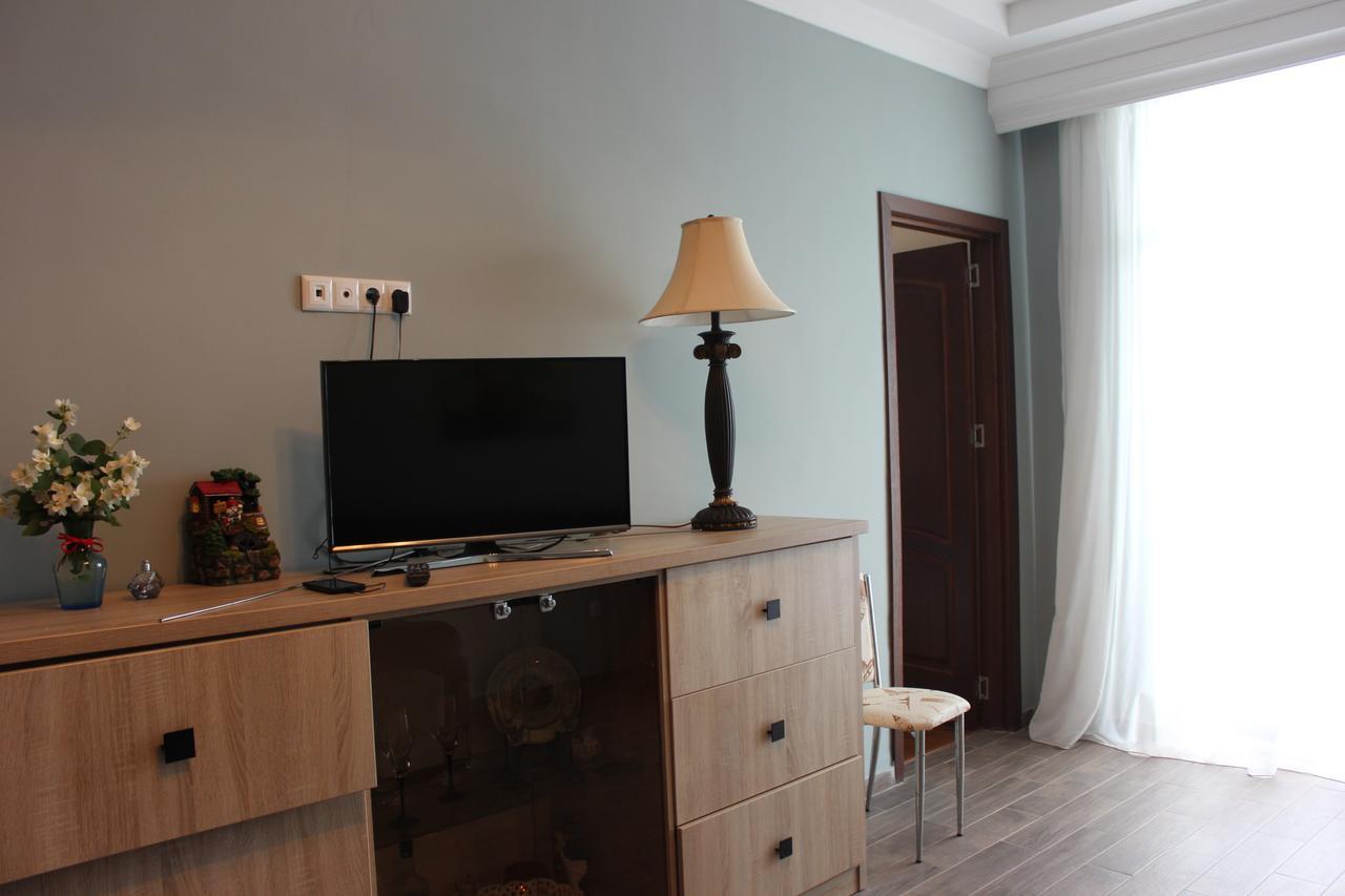 David Apt 1A Batumi Luaran gambar