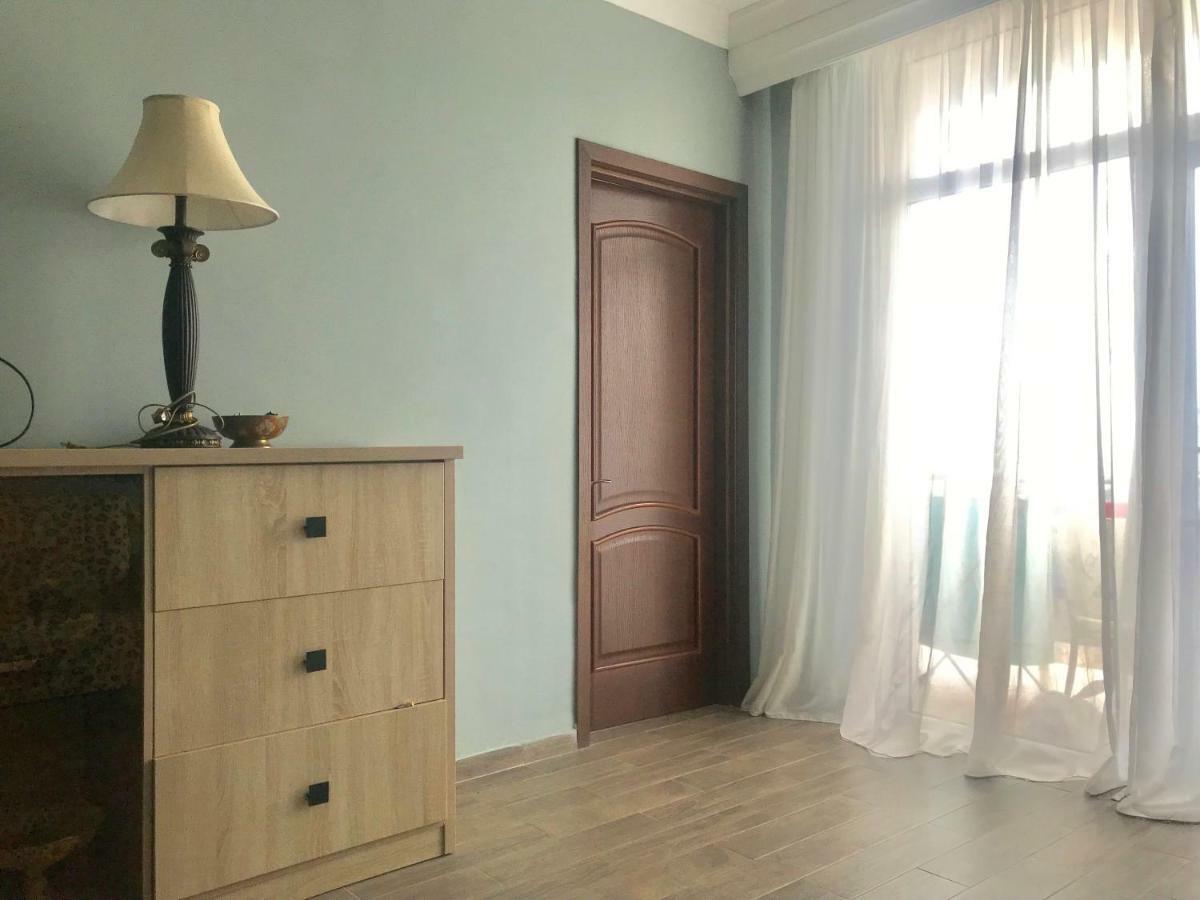 David Apt 1A Batumi Luaran gambar